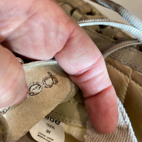 Bebe Sport Womens 9.5 Sneakers Gold Leather W/ suede Details & Rhinestones on B - Picture 13 of 16